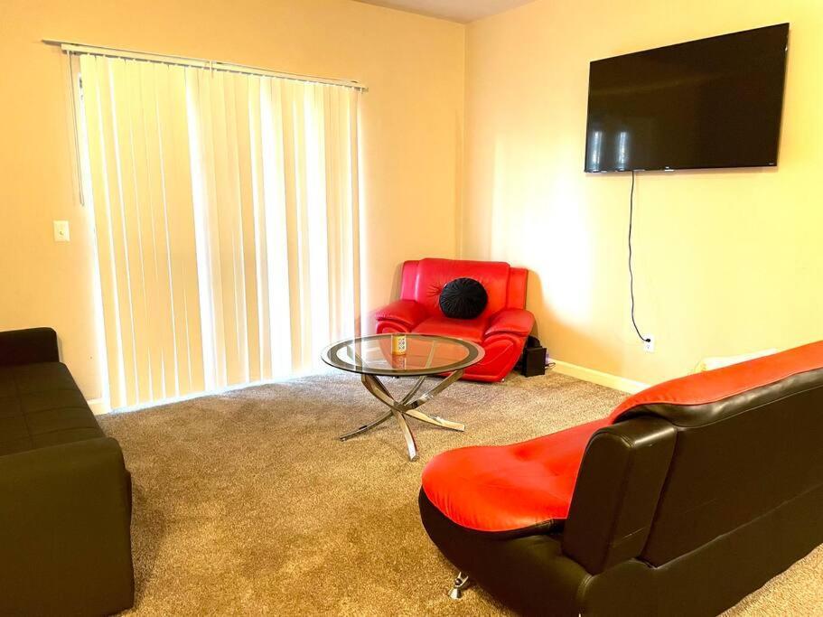 King & Queen W/free Parking Near Easton Appartamento Columbus